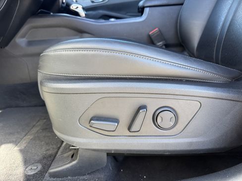 Used 2022 Kia Sorento S image 11