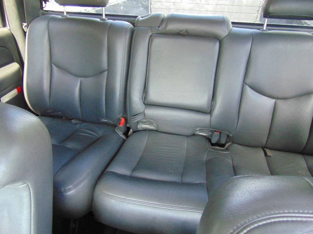 Used 2004 GMC Sierra 2500 SLT w/ Heavy-Duty Power Package AWD/4WD image 27