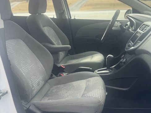 Used 2020 Chevrolet Sonic LT FWD image 12