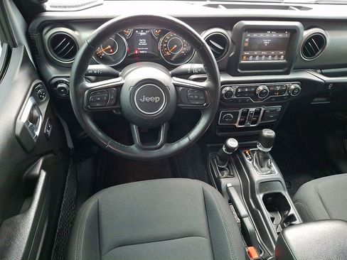 Used 2022 Jeep Wrangler Unlimited Sport AWD/4WD image 2