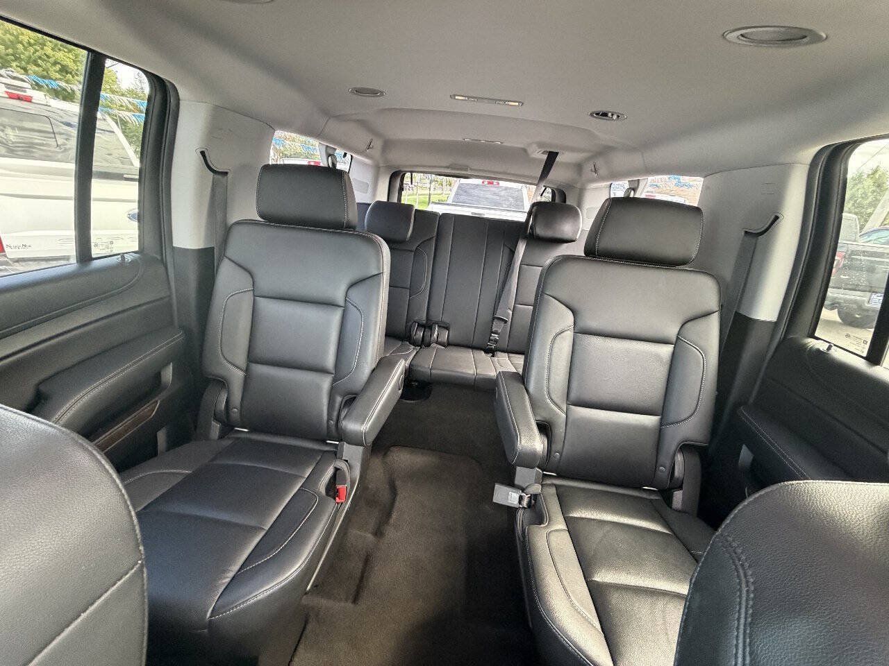 Used 2018 Chevrolet Suburban LT AWD/4WD image 27