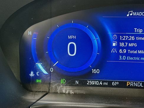 Used 2022 Ford Escape Titanium FWD image 19