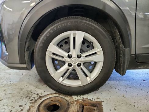 Used 2025 Nissan Kicks Play S FWD image 25