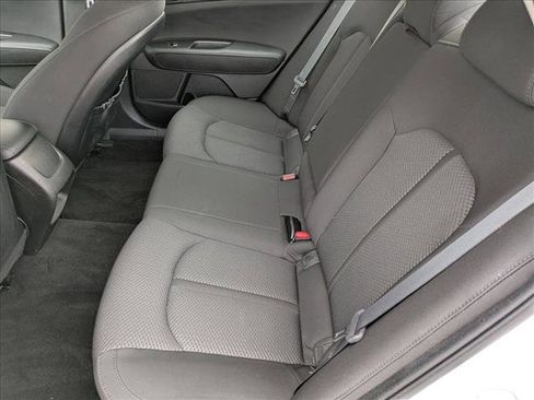 Used 2018 Kia Optima LX image 17