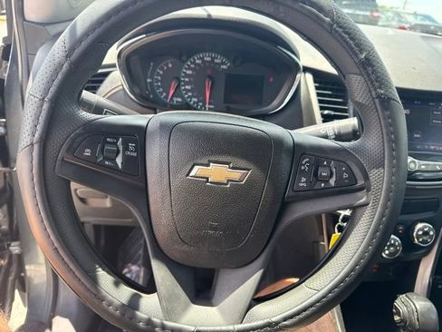 Used 2020 Chevrolet Trax LS w/ Tint and Cruise Package FWD image 6