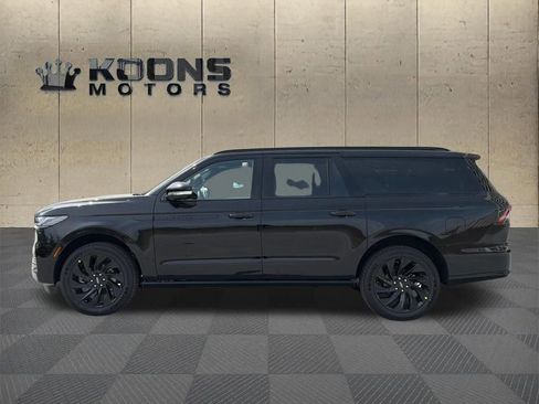 New 2026 Lincoln Navigator L Reserve AWD/4WD image 4