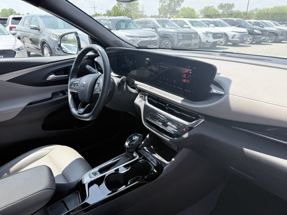 Used 2025 Buick Envista Avenir FWD image 13