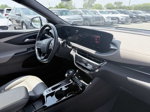 Used 2025 Buick Envista Avenir FWD image 13