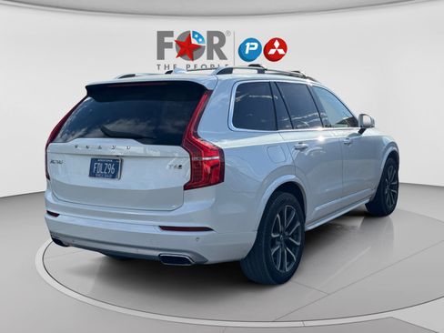 Used 2016 Volvo XC90 T6 Momentum w/ Momentum Plus Package AWD/4WD image 5