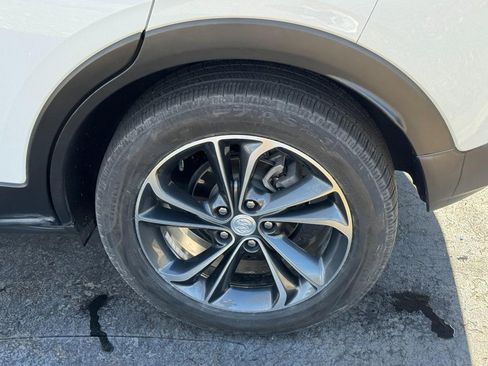 Used 2023 Buick Encore GX Select image 5