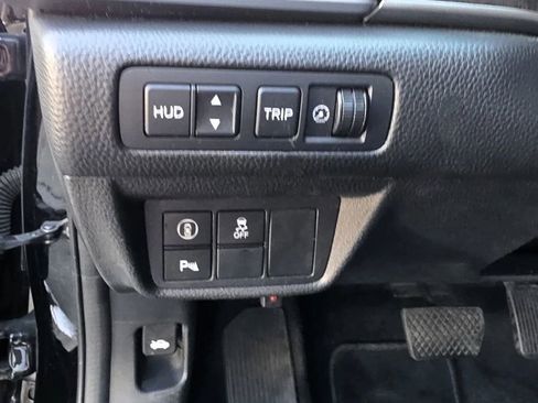 Used 2022 Honda Accord Touring image 11