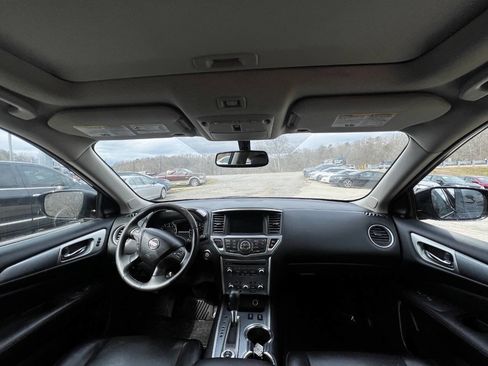 Used 2017 Nissan Pathfinder SL w/ SL Premium Package image 12