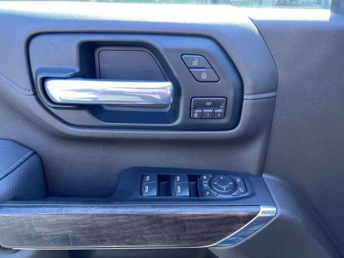 Used 2021 GMC Sierra 2500 Denali w/ Denali Ultimate Package image 25