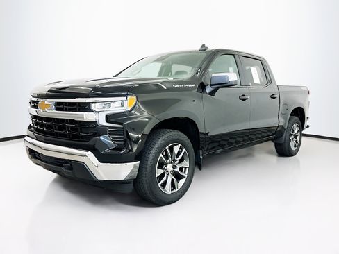Used 2023 Chevrolet Silverado 1500 LT image 3