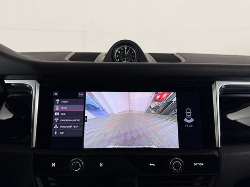 Used 2023 Porsche Macan AWD/4WD image 37