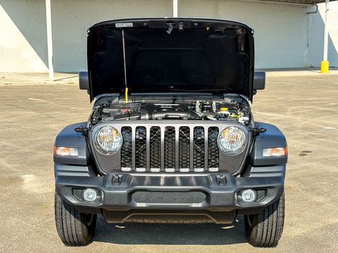 Used 2024 Jeep Wrangler Unlimited Sport AWD/4WD image 35