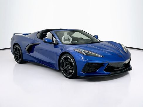 Used 2021 Chevrolet Corvette Stingray Preferred Cpe w/ Z51 Performance Package RWD image 3