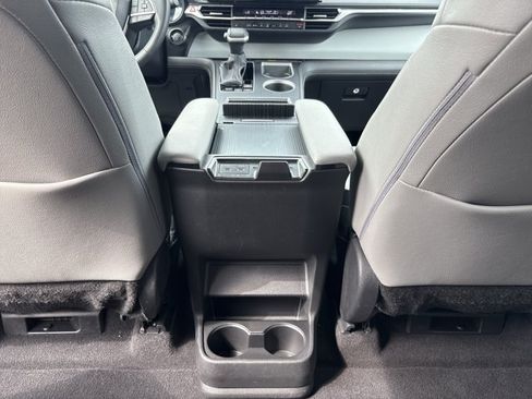 Certified 2026 Toyota Sienna XLE FWD image 18