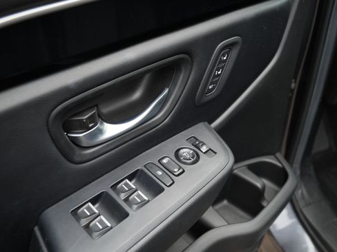 Used 2025 Honda Pilot Touring image 12