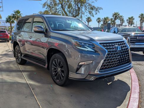 Used 2023 Lexus GX 460 Luxury w/ Sport Design Package AWD/4WD image 8