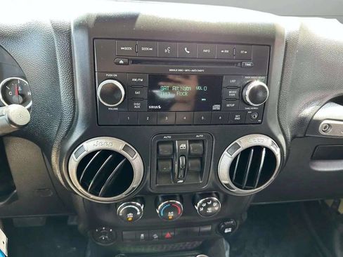 Used 2013 Jeep Wrangler Unlimited Sport image 23