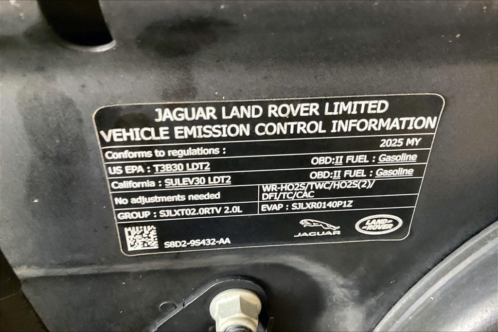 Used 2025 Land Rover Discovery Sport Dynamic SE AWD/4WD image 32