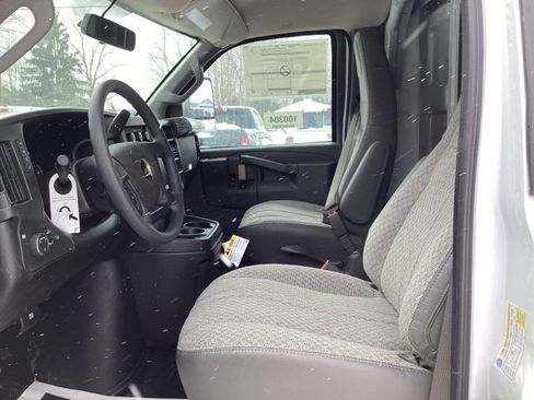 New 2026 Chevrolet Express 3500 w/ Power Convenience Package image 18