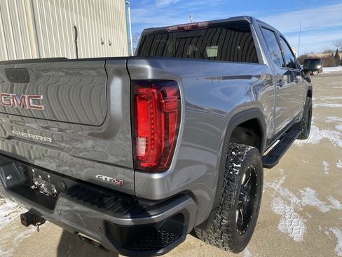 Used 2020 GMC Sierra 1500 AT4 w/ AT4 Premium Package image 11
