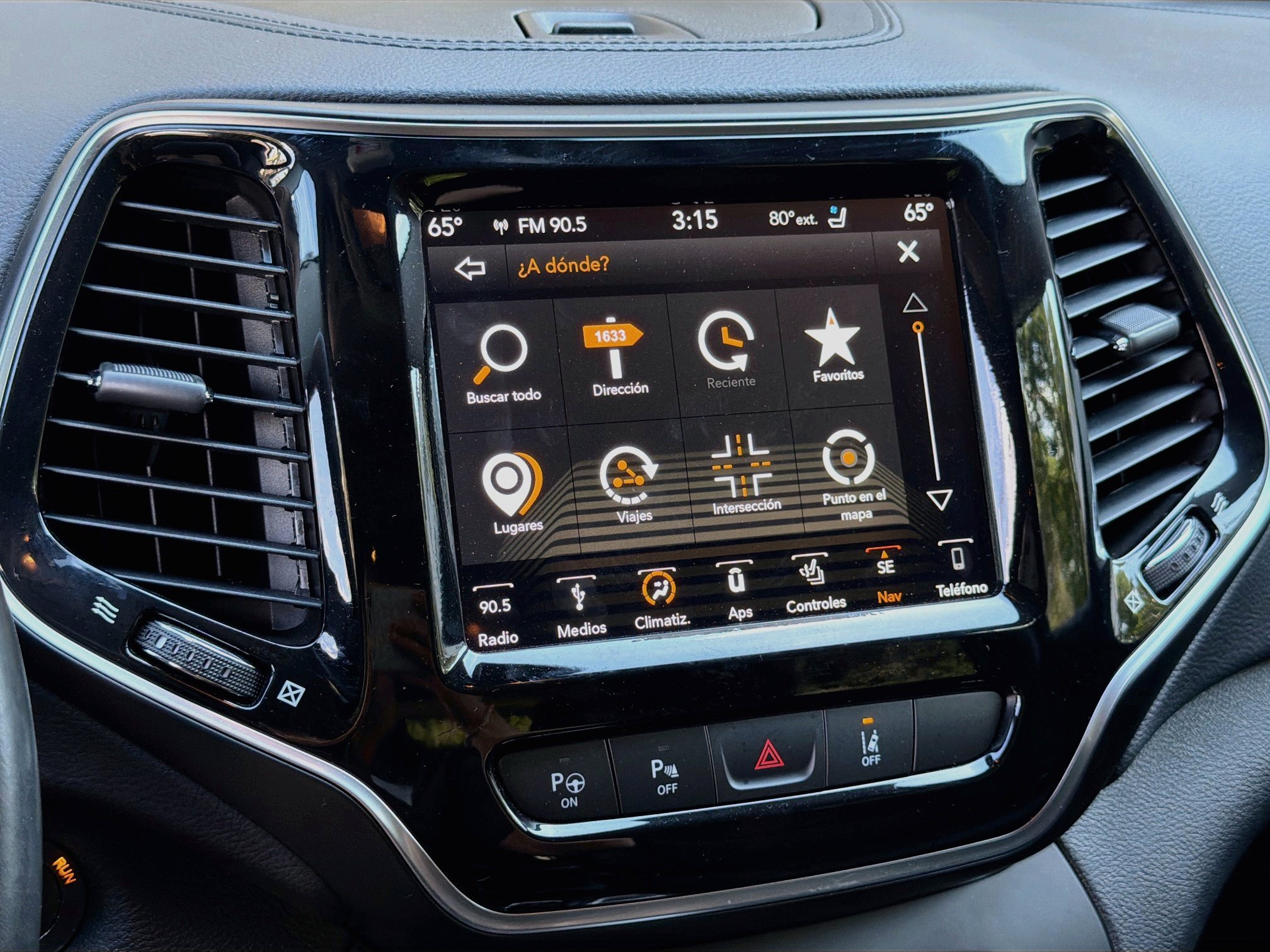 Used 2019 Jeep Cherokee Limited w/ Luxury Group FWD image 11