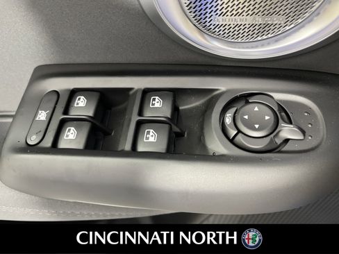 New 2024 Alfa Romeo Tonale Ti image 31