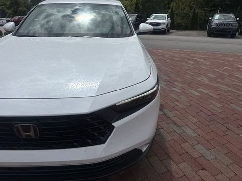 Used 2024 Honda Accord EX image 23