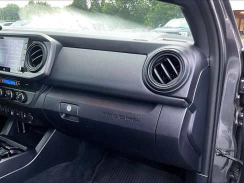 Used 2021 Toyota Tacoma TRD Pro AWD/4WD image 28