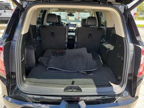 Used 2023 GMC Acadia Denali w/ Trailering Package image 6
