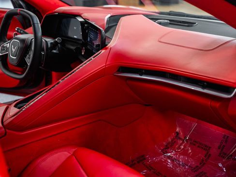 Used 2023 Chevrolet Corvette Stingray Premium Conv w/ Battery Protection Package RWD image 18