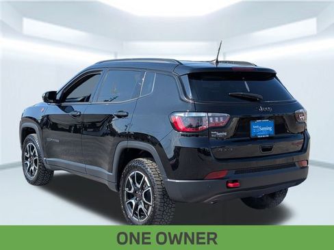 Used 2025 Jeep Compass Trailhawk w/ Trailhawk Convenience Group image 3