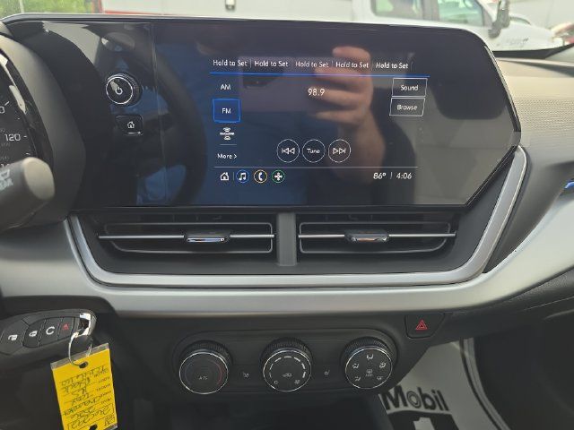 New 2026 Chevrolet Trax LS w/ LS Convenience Package FWD image 14