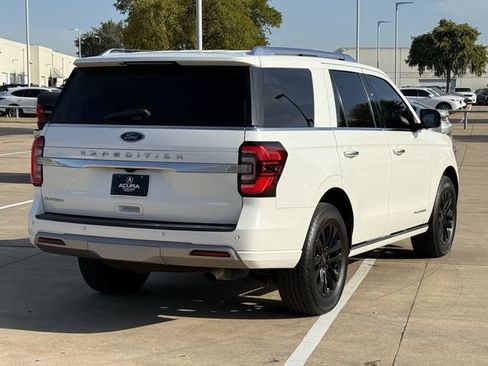 Used 2022 Ford Expedition Platinum RWD image 4