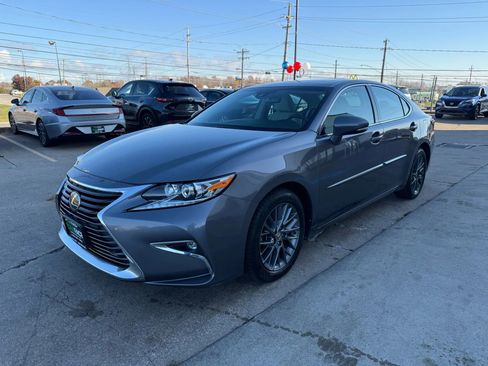 Used 2018 Lexus ES 350 w/ Premier Package image 6