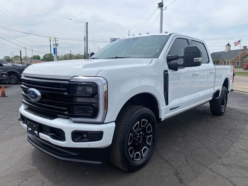 Used 2025 Ford F250 Platinum AWD/4WD image 7