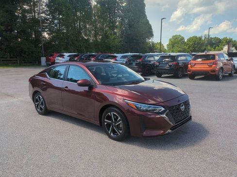 Used 2024 Nissan Sentra SV FWD image 3