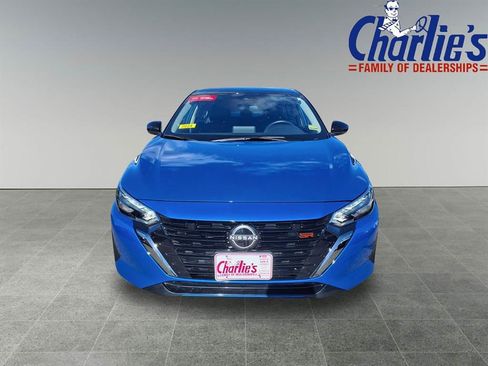 Used 2024 Nissan Sentra SR w/ SR Premium Package image 2