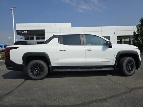 Used 2024 Chevrolet Silverado EV W/T image 18