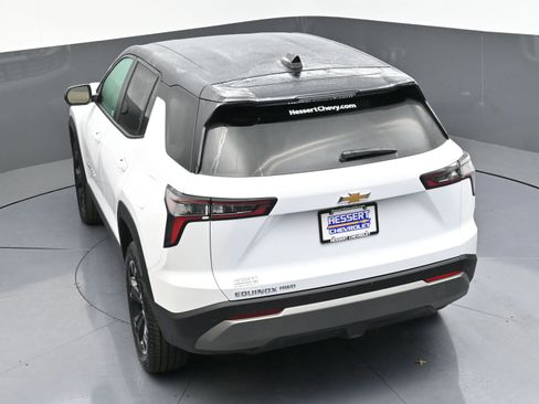 Used 2026 Chevrolet Equinox LT image 38