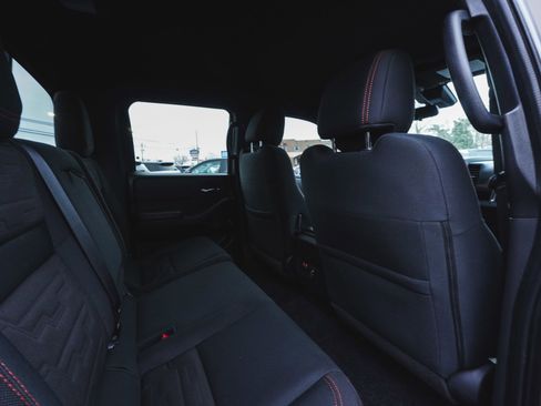 Used 2022 Nissan Frontier PRO-4X image 33