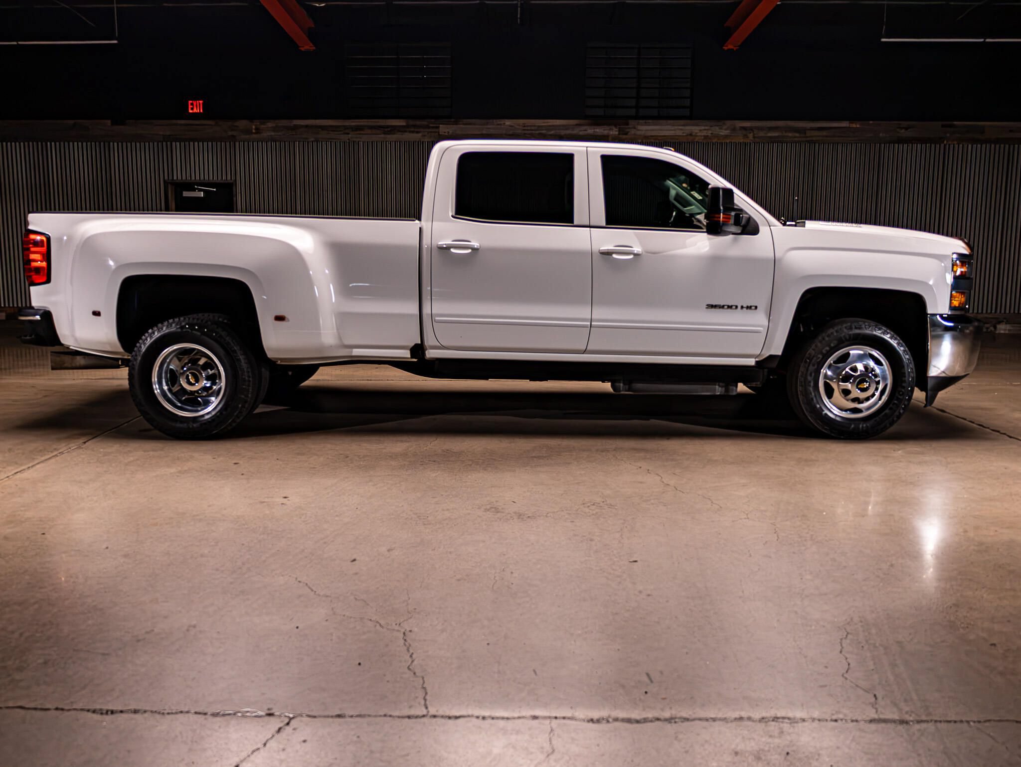 Used 2016 Chevrolet Silverado 3500 LT RWD image 10