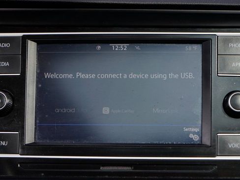 Used 2022 Volkswagen Jetta SE image 29