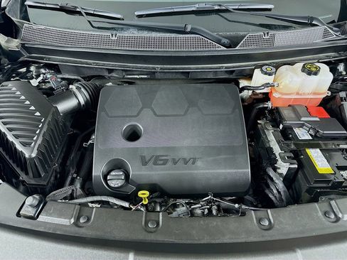 Used 2023 Chevrolet Traverse LT w/ LT Premium Package image 40