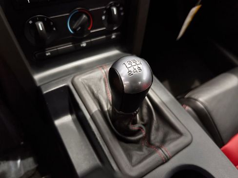 Used 2007 Ford Mustang Shelby GT500 RWD image 9
