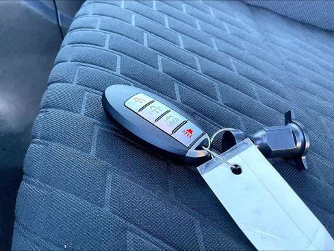 Certified 2021 Nissan Kicks SV image 13