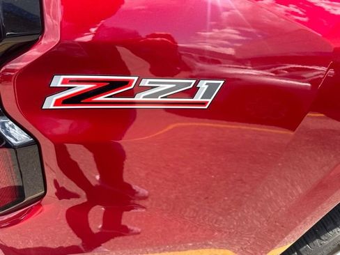 Certified 2024 Chevrolet Colorado Z71 w/ Z71 Convenience Package 2 AWD/4WD image 8